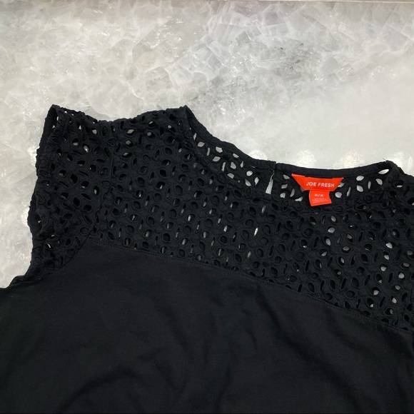 JOE FRESH, 100% cotton, Eyelet, Black, Cap Sleeve Top, Size Medium - Picture 3 of 5